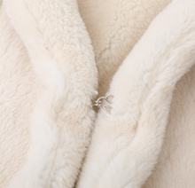 Load image into Gallery viewer, Jeans Fur Coat