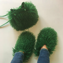 Load image into Gallery viewer, Women Fashion Furry Slides with Bag Set
