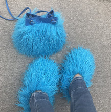 Load image into Gallery viewer, Women Fashion Furry Slides with Bag Set
