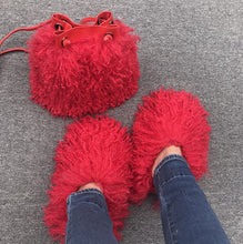 Load image into Gallery viewer, Women Fashion Furry Slides with Bag Set
