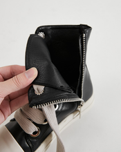 Load image into Gallery viewer, Fashion High Top Shoes with Box
