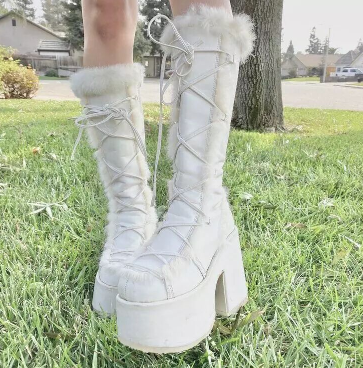 Women Furry Boots  $38-39