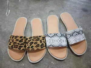 Leopard Slipper