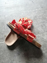 Load image into Gallery viewer, Double bowknot Bandana slipper
