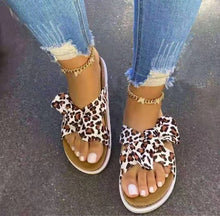 Load image into Gallery viewer, Single Bow Leopard Slippers
