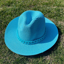 Load image into Gallery viewer, Straw Fedora Chain Hat(MOQ 5)
