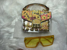 Load image into Gallery viewer, Purse And Sunglasses Set
