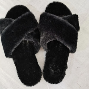 Cross X fur slides