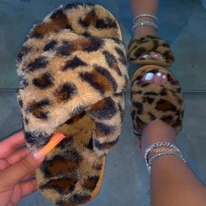 Cross X fur slides