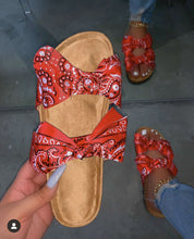 Load image into Gallery viewer, Double bowknot Bandana slipper
